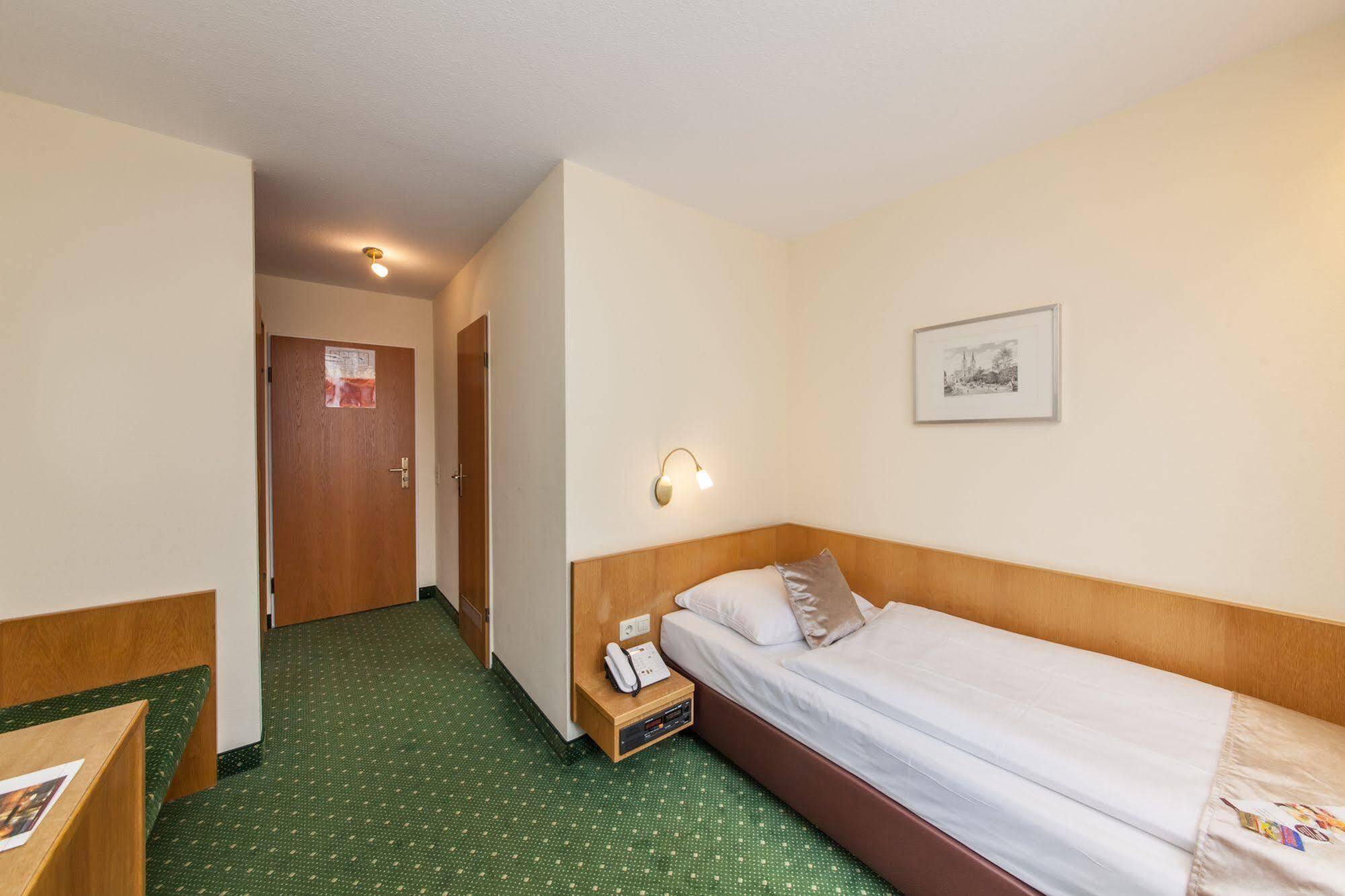 Hotel Strohgaeu Korntal-Muenchingen Luaran gambar
